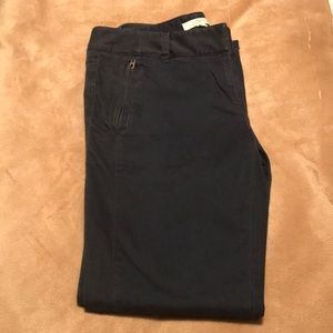 Adorable Loft Skinny Pants w/zipper pockets!